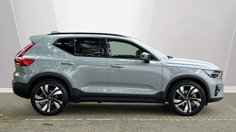 Volvo XC40 2.0 B4P Ultra Dark 5dr Auto Petrol Estate
